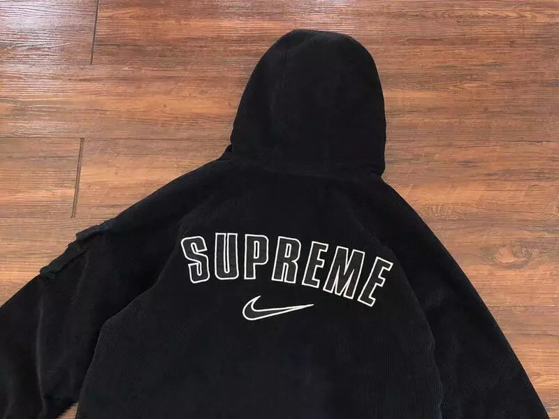 Jaqueta Supreme Nike Arc Corduroy