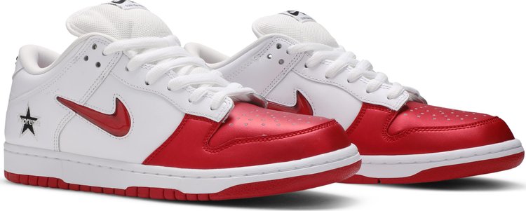 Supreme x Dunk SB Low 'Varsity Red'