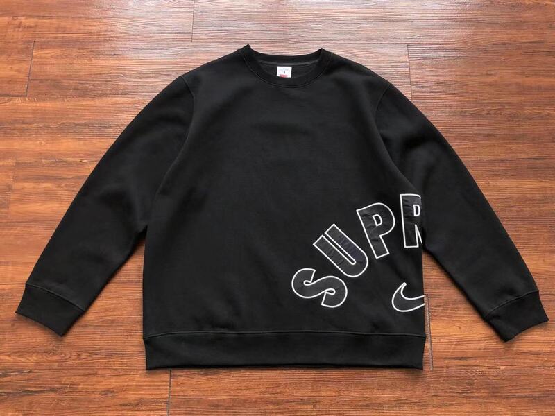 Moletom Supreme Nike Arc Crewneck