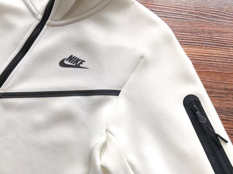 Conjunto Nike Tech Fleece Branco